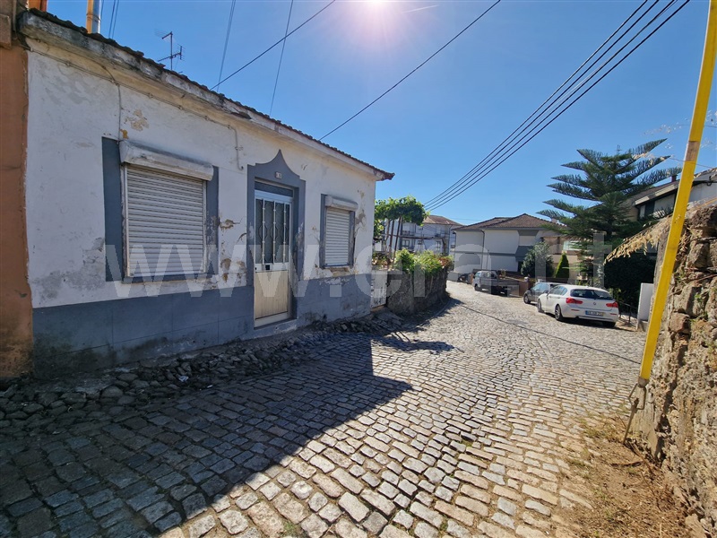 Moradia T2 / Gondomar, Baguim do Monte - Igreja