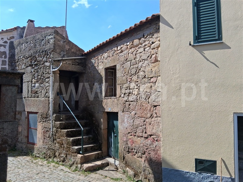 Moradia T2 / Gouveia, Aldeias e Mangualde da Serra