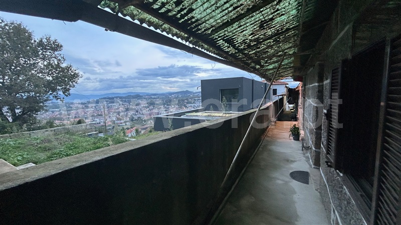 Moradia T2 / Guimarães, Costa