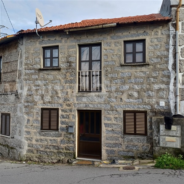 Moradia T2 / Guimarães, Fermentões