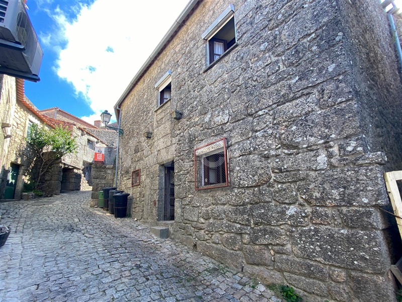 Moradia T2 / Idanha-a-Nova, Monsanto