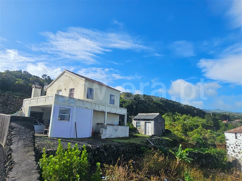 Moradia T2 / Lajes do Pico, Piedade