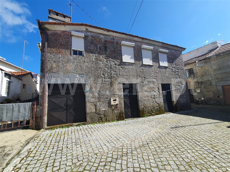 Moradia T2 / Lamego, Penude