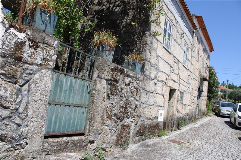 Moradia T2 / Mangualde, Tavares (Chãs, Várzea e Travanca)