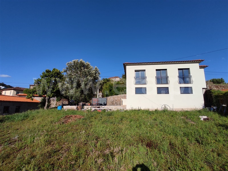 Moradia T2 / Marco de Canaveses, Alpendorada, Várzea e Torrão