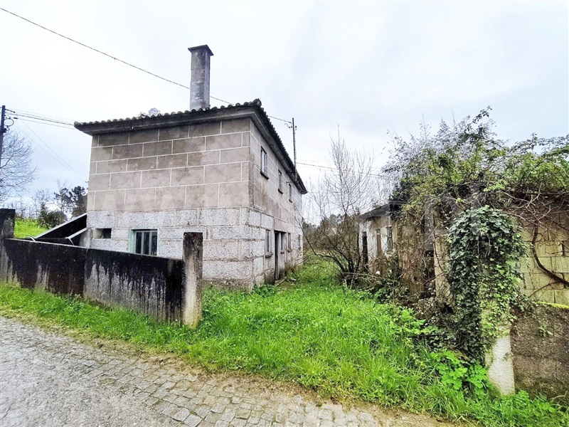 Moradia T2 / Marco de Canaveses, Livração