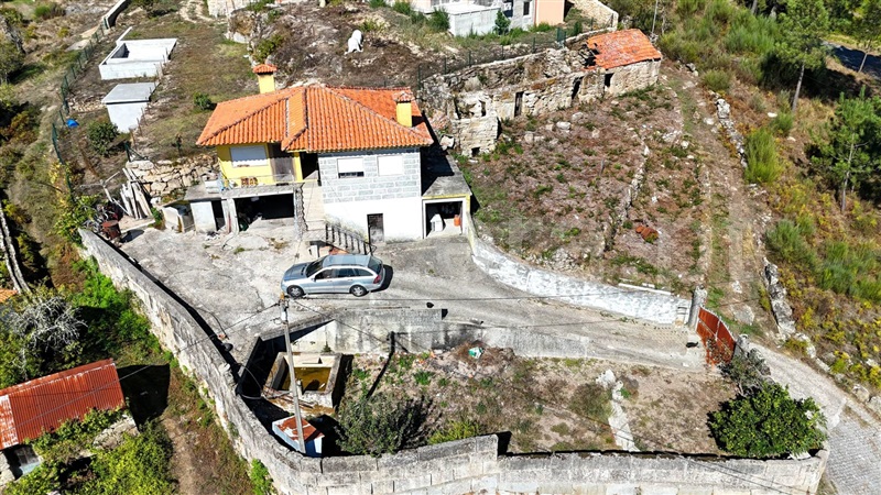 Moradia T2 / Marco de Canaveses, Penhalonga e Paços de Gaiolo