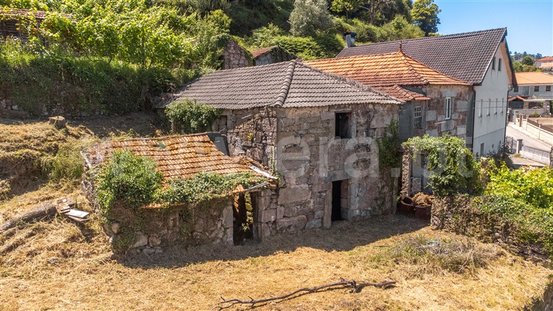 Moradia T2 / Monção, Abedim