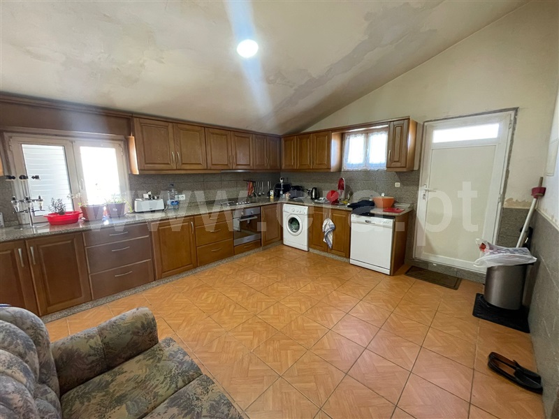 Moradia T2 em Solveira, €80.000