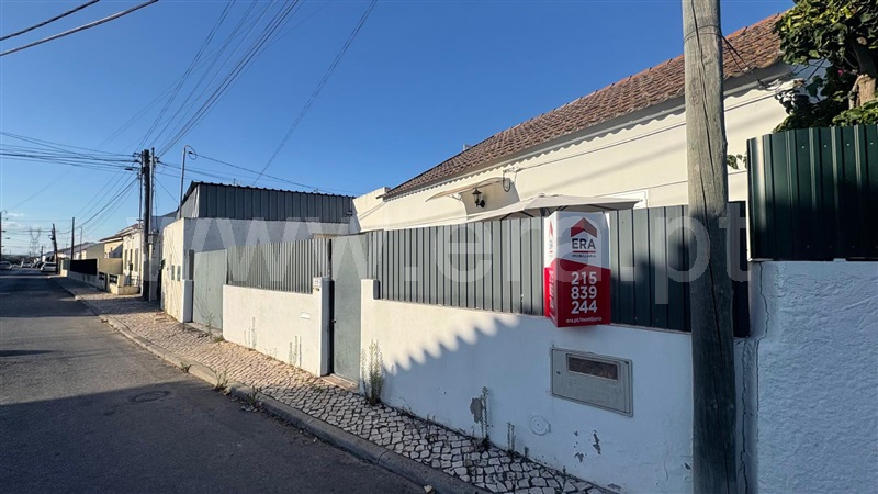 Moradia T2 / Montijo, Atalaia e Alto Estanqueiro-Jardia