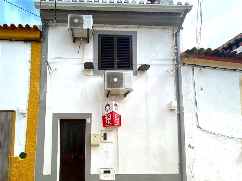 Moradia T2 / Nisa, São Matias