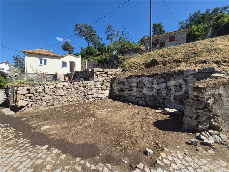 Moradia T2 à venda em Oliveira de Frades, Souto de Lafões e Sejães, Oliveira de Frades — foto 2