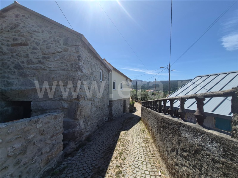 Moradia T2 à venda em Oliveira de Frades, Souto de Lafões e Sejães, Oliveira de Frades — foto 4