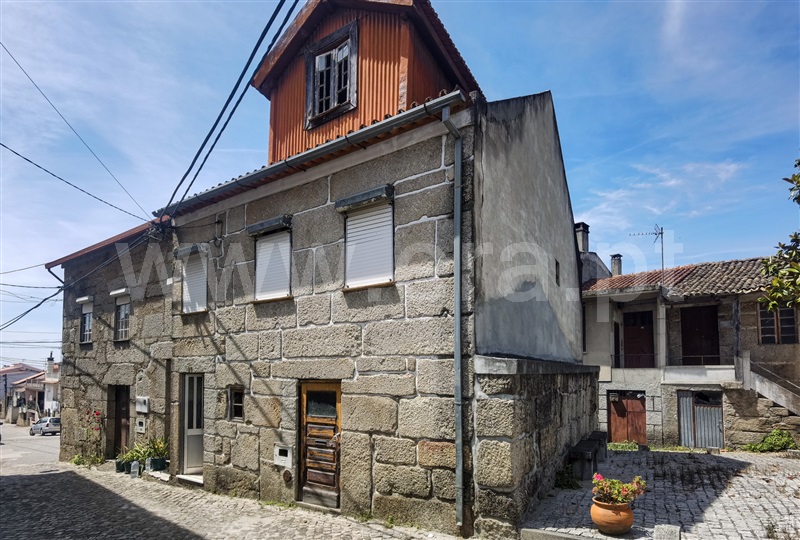 Moradia T2 / Oliveira do Hospital, Lagares