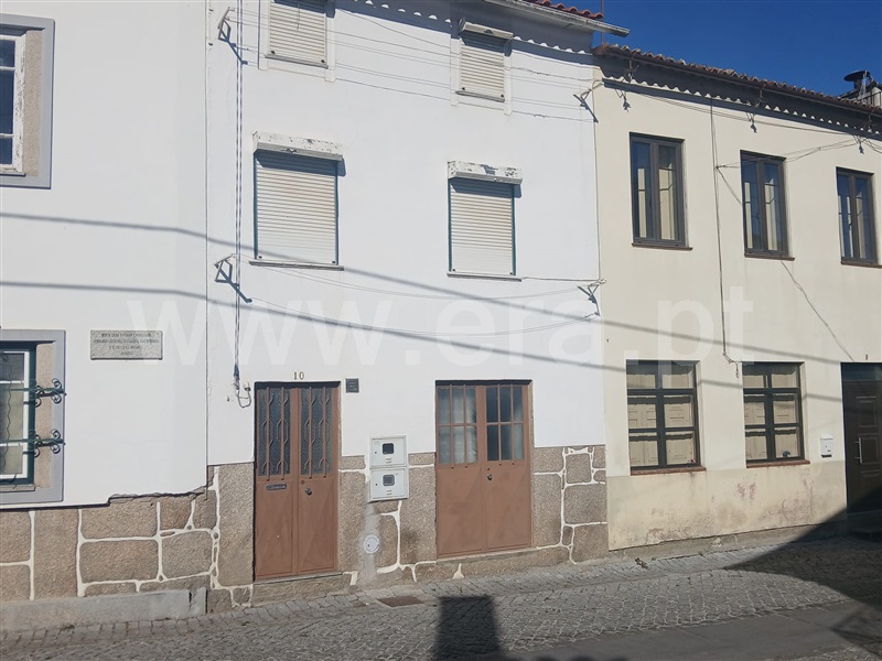 Moradia T2 / Oliveira do Hospital, Lagares