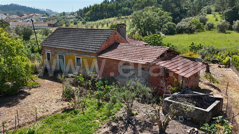 Moradia T2 / Ourém, Gondemaria e Olival