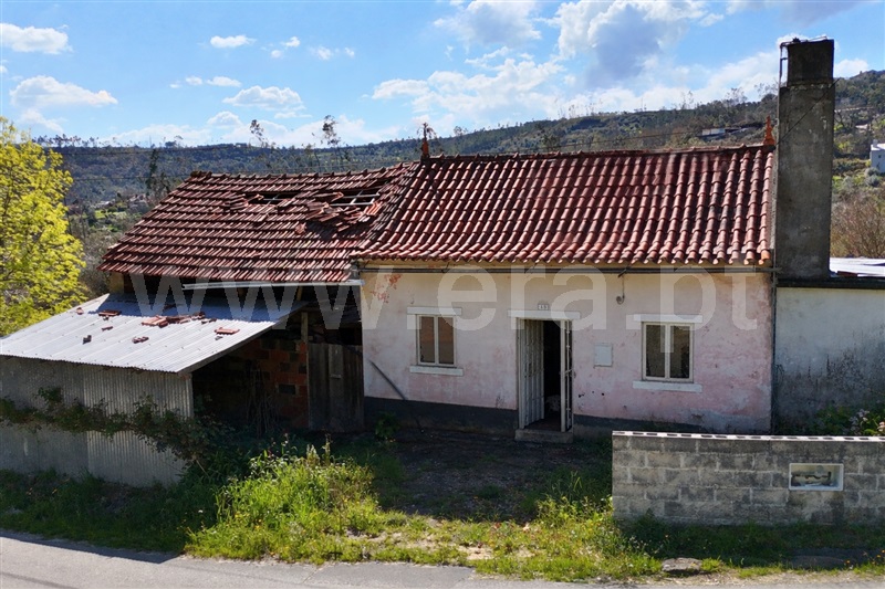 Moradia T2 / Ourém, Gondemaria e Olival