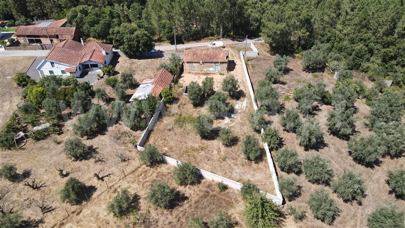 Moradia T2 com Quintal Ourém, Rio de Couros e Casal dos Bernardos - 1424537 - 17