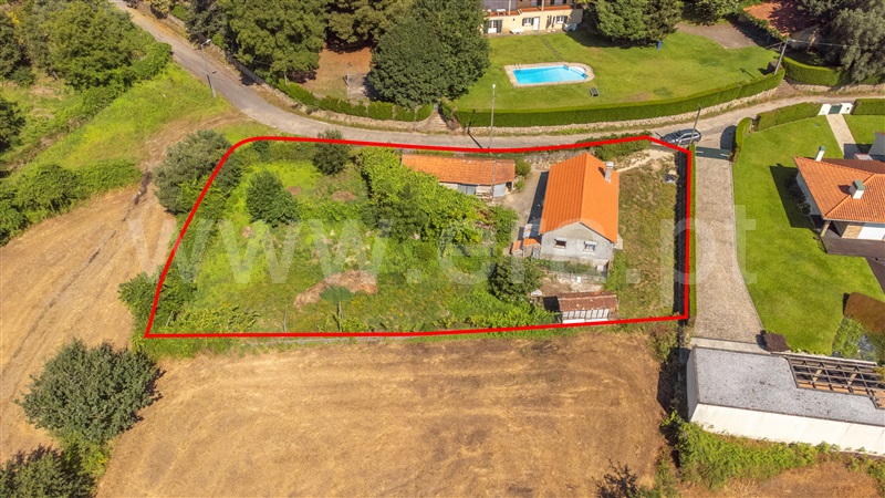 Moradia T2 / Paredes de Coura, Formariz e Ferreira