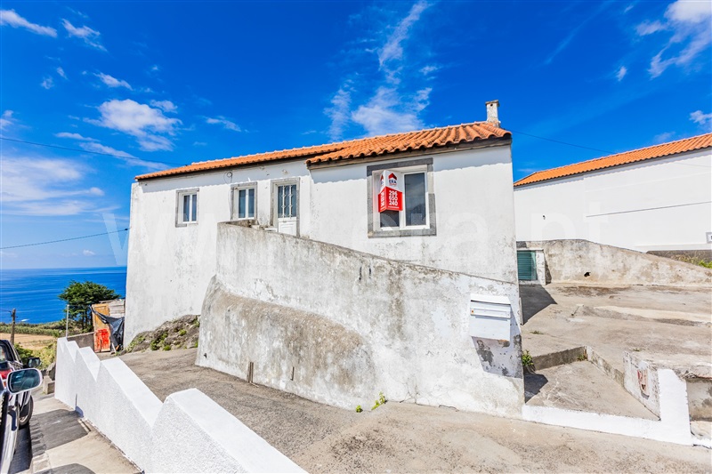 Moradia T2 / Ponta Delgada, Feteiras