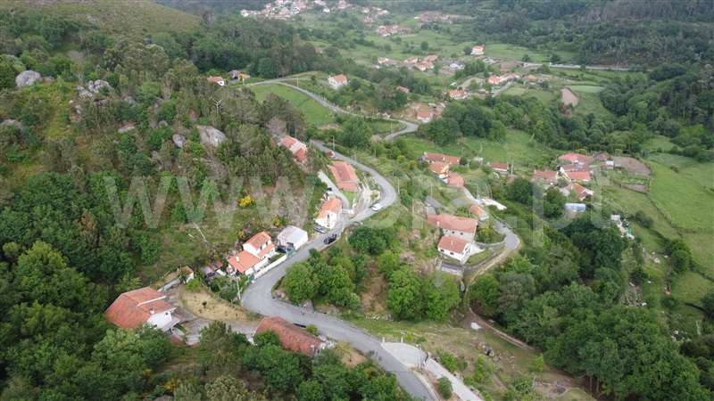 Moradia T2 à venda em Azias, Ponte da Barca — foto 3