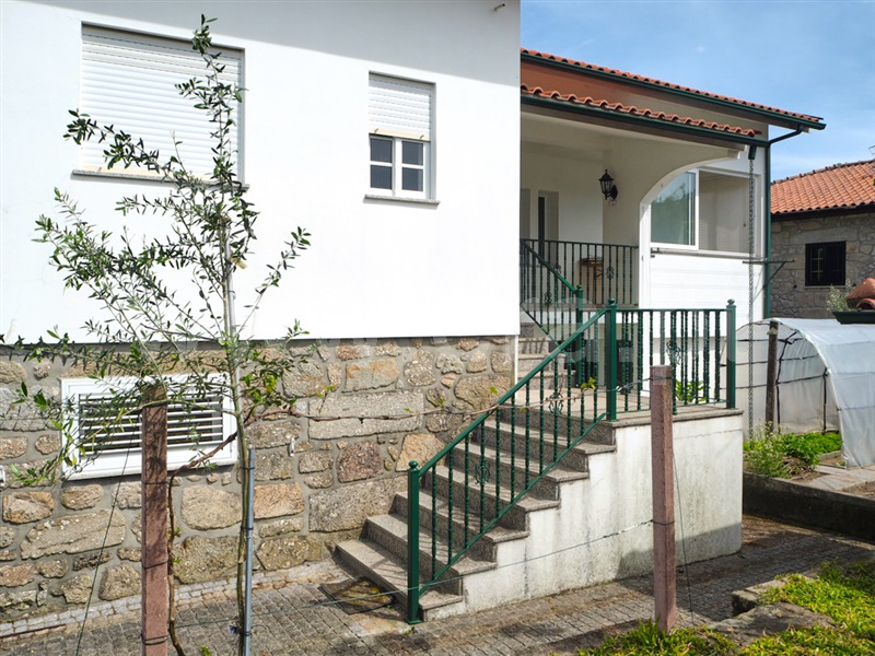 Moradia T2 / Ponte da Barca, Bravães