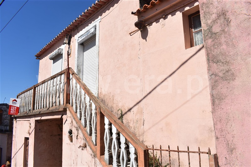 Moradia T2 / Santa Marta de Penaguião, Alvações do Corgo