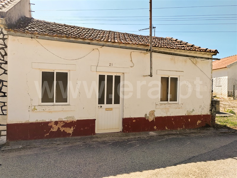 Moradia T2 / Santarém, Alqueidão do Mato