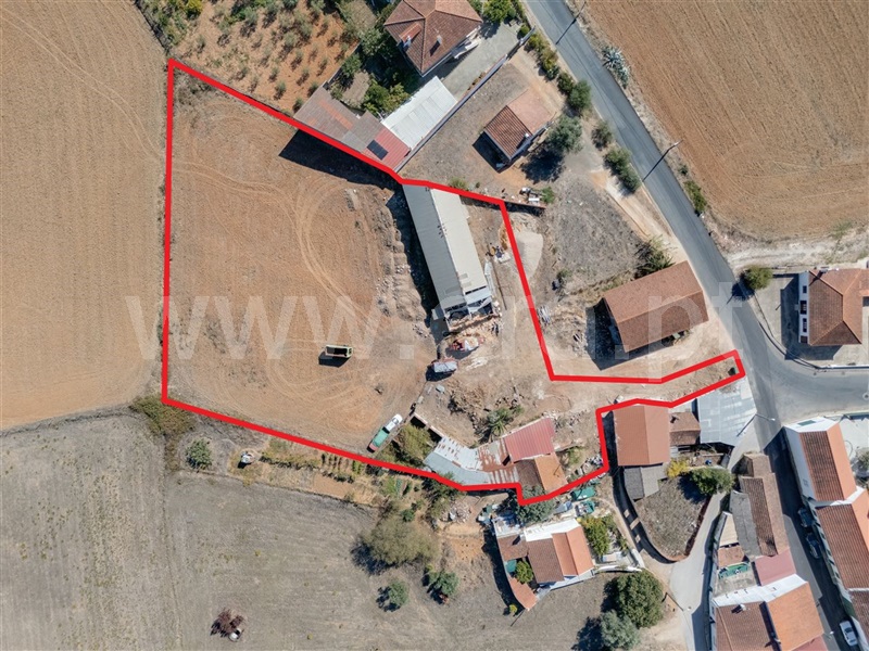 Moradia T2 em Azoia de Cima e Tremês, €145.000