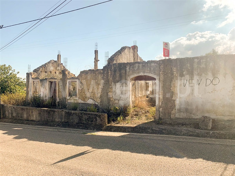 Moradia T2 à venda em Casais da Aroeira, Santarém — foto 2