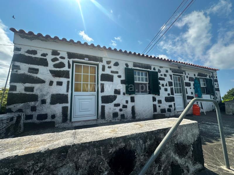 Moradia T2 / São Roque do Pico, Santa Luzia