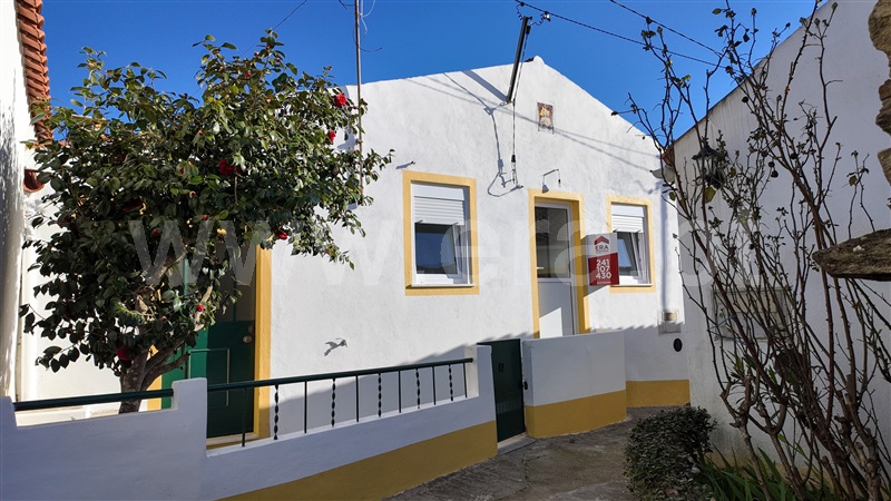 Moradia T2 / Sardoal, Valhascos