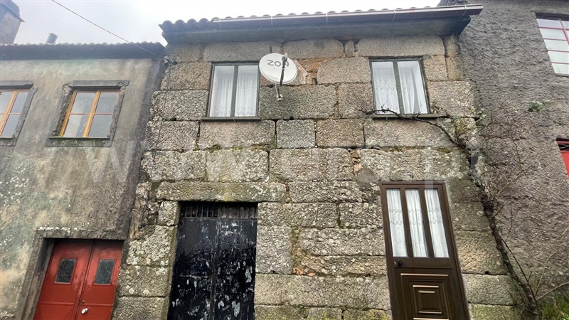 Moradia T2 em Girabolhos, €18.000