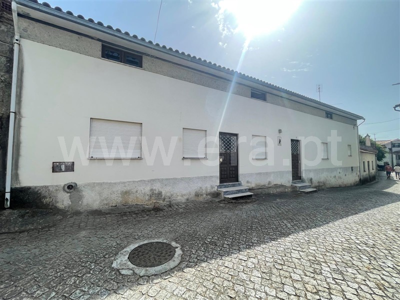 Moradia T2 / Seia, Paranhos