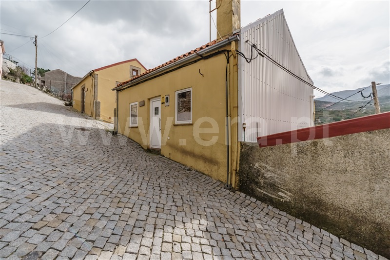 Moradia T2 / Seia, Sabugueiro