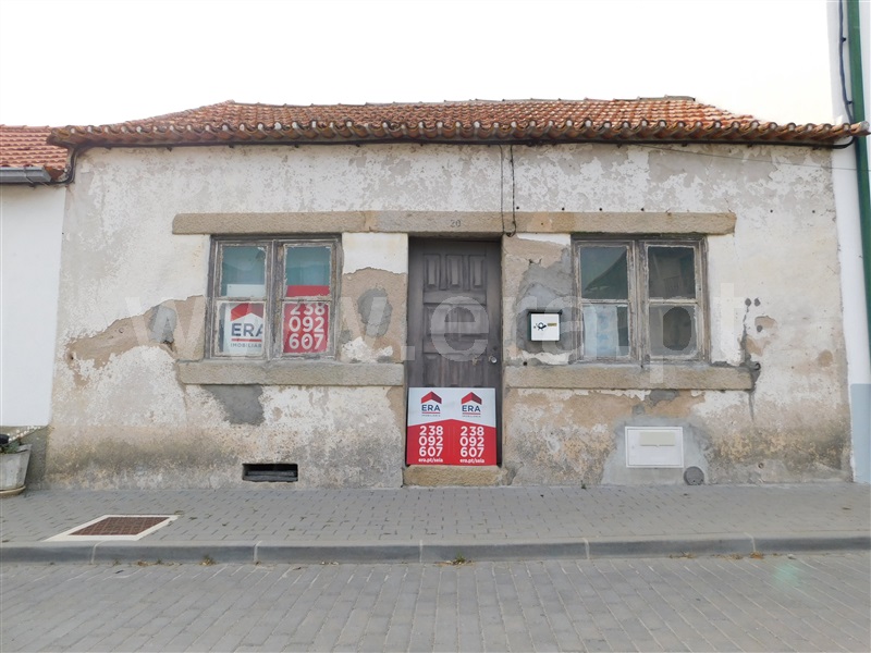 Moradia T2 / Seia, Santa Marinha e São Martinho