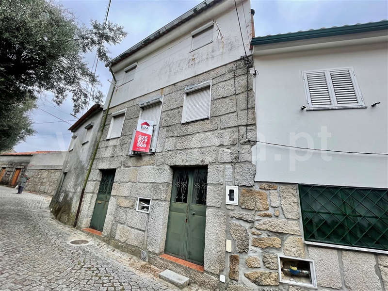 Moradia T2 / Seia, Vale De Igreja, Paranhos