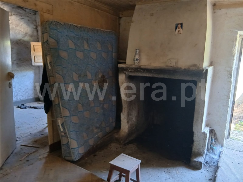 Moradia T2 à venda em Pinheiros e Vale de Figueira, Tabuaço — foto 3