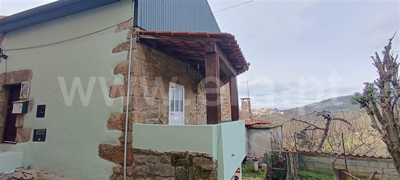 Moradia T2 / Tarouca, Gouviães e Ucanha