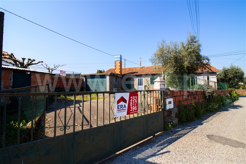 Moradia T2 / Tondela, Barreiro de Besteiros e Tourigo