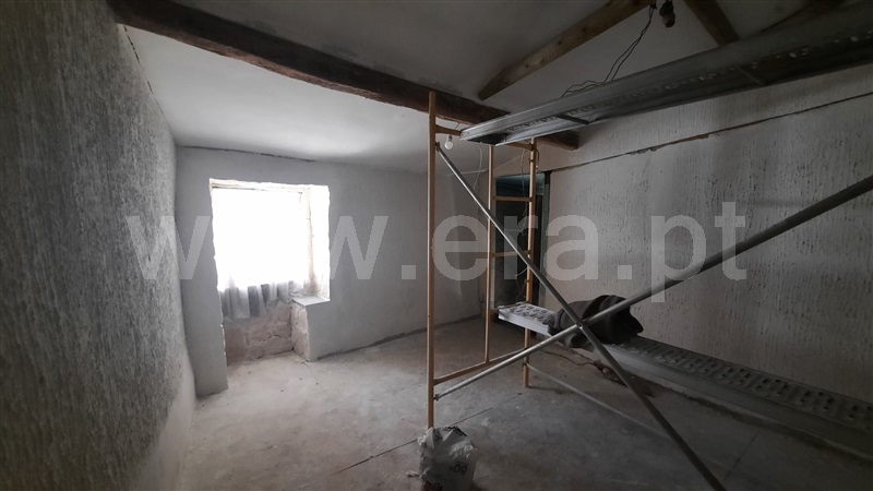 Moradia T2 Tondela, São Miguel do Outeiro e Sabugosa - 1498946 - 5