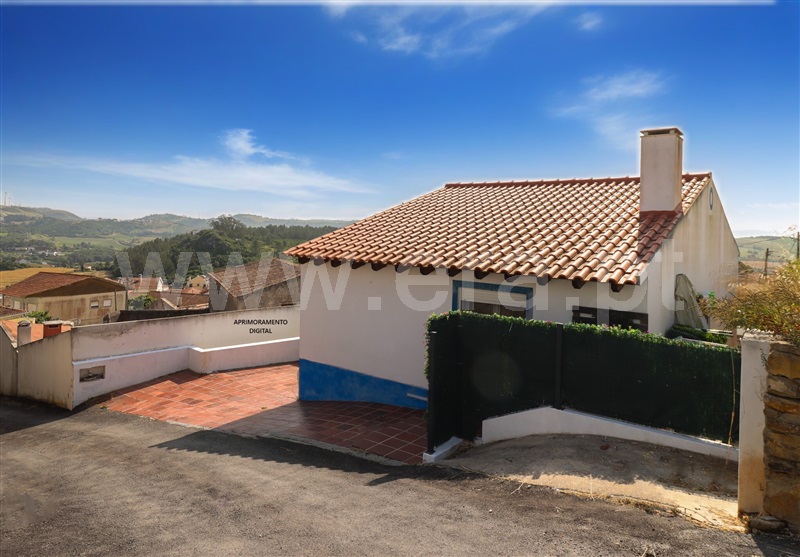Moradia T2 / Torres Vedras, Santa Maria, São Pedro e Matacães