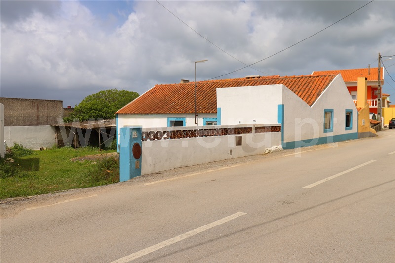 Moradia T2 com Quintal Torres Vedras, São Pedro da Cadeira - 1469559 - 1