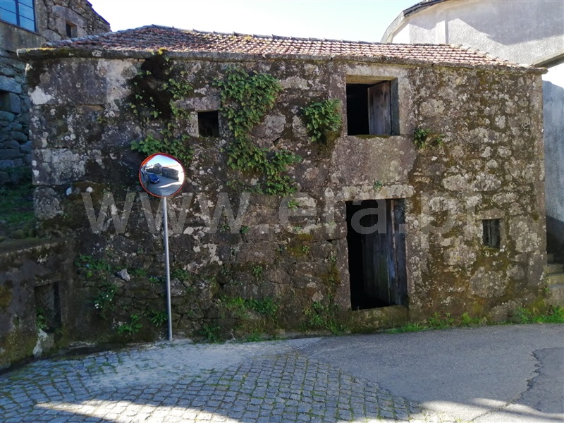 Moradia T2 / Vale de Cambra, Roge