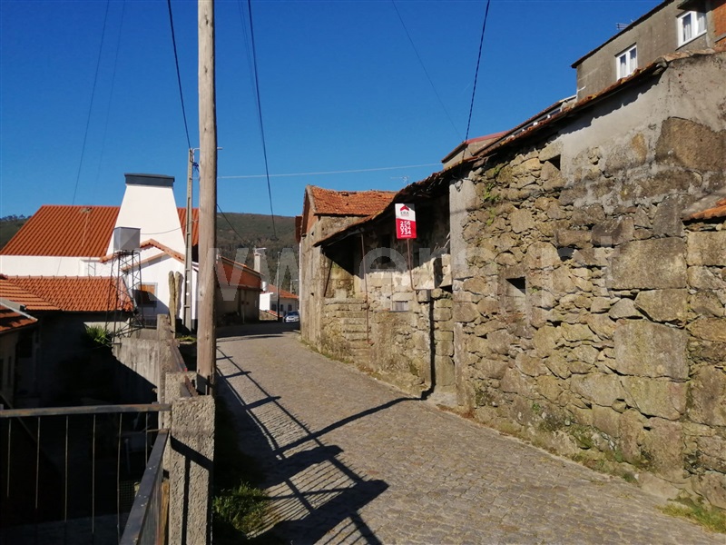 Moradia T2 / Vale de Cambra, Roge