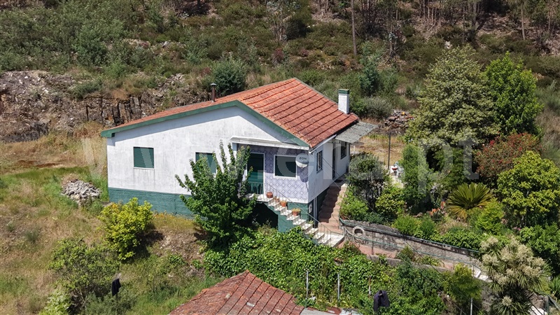Moradia T2 / Valongo, Campo e Sobrado