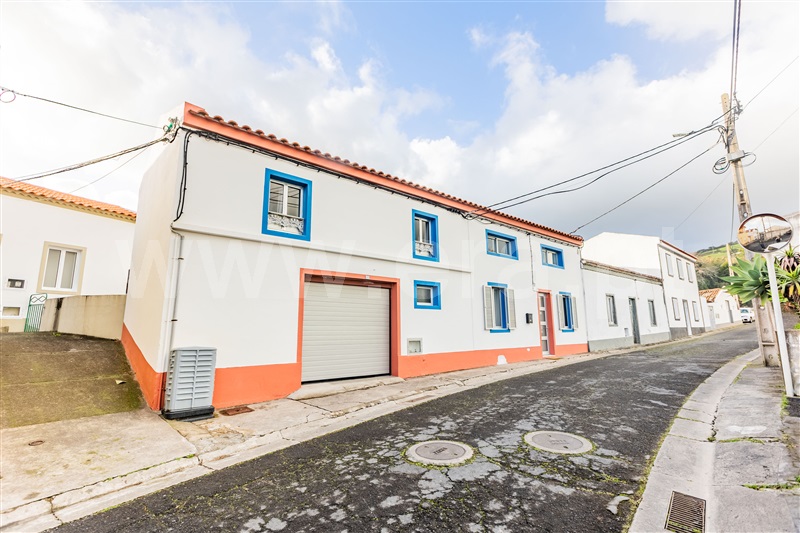 Moradia T2 / Vila Franca do Campo, Água de Alto