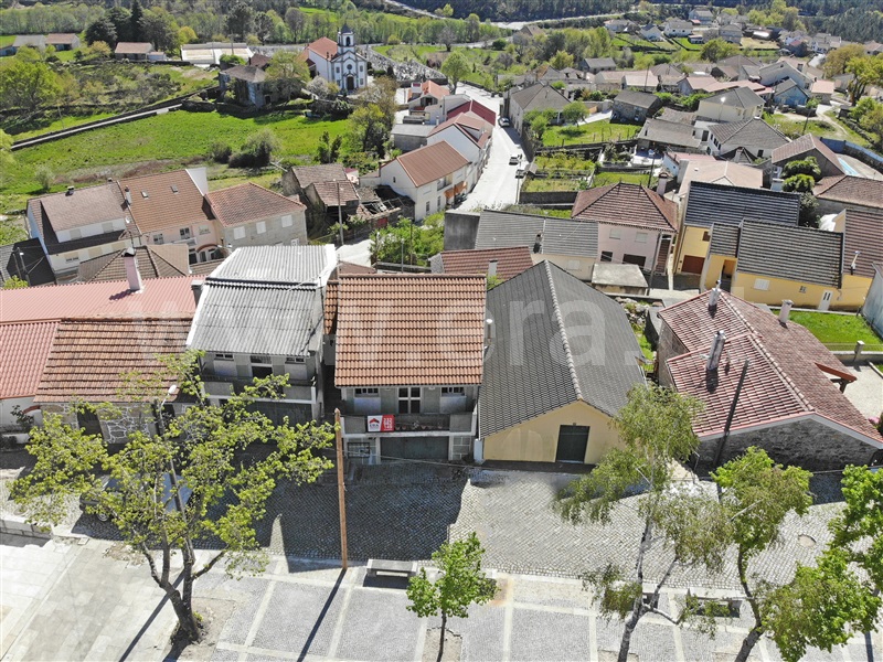 Moradia T2 / Vila Nova de Paiva, Vila Cova à Coelheira