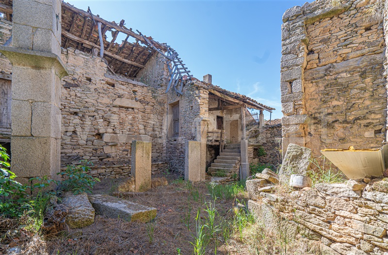 Moradia T2 Vimioso, Caçarelhos e Angueira - 1461424 - 2