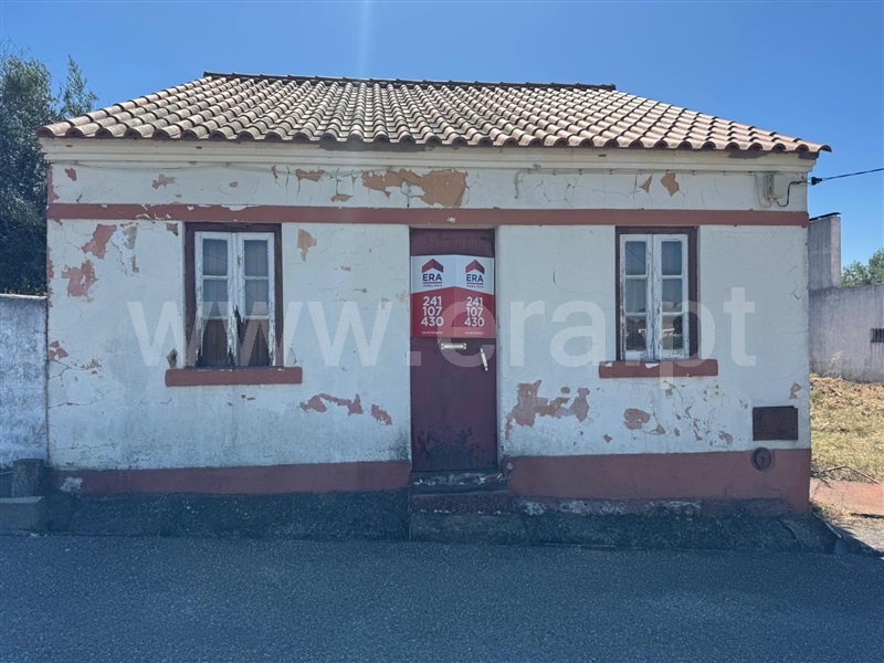 Moradia T3 / Abrantes, Barrada